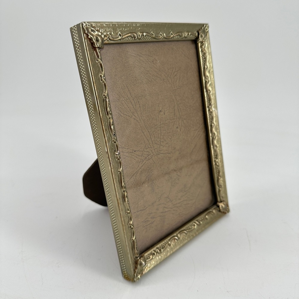 Vintage Ornate Gold Tone Metal 5x7 Picture Frame Scrollwork Detail
